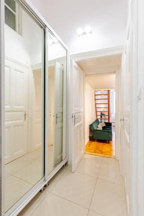 Vibrant Center Apartment Budapest Esterno foto